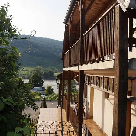 Weinbau Und Gästezimmer Pammer Frühstückspension *