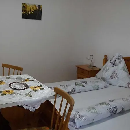 Weinbau Und Gästezimmer Pammer Frühstückspension